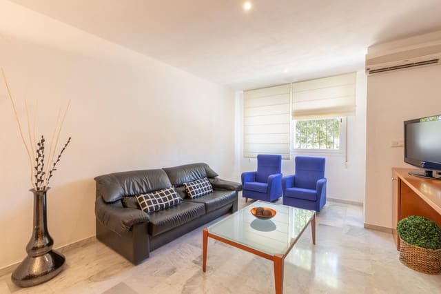 Adosado de 3 habitaciones en Granada ciudad en venta con piscina garaje - 354.000 € (Ref: 10171989)