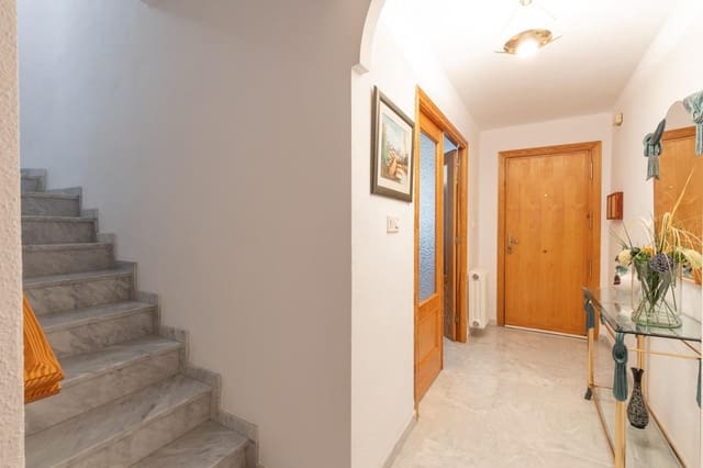 Adosado de 3 habitaciones en Granada ciudad en venta con piscina garaje - 354.000 € (Ref: 10171989)