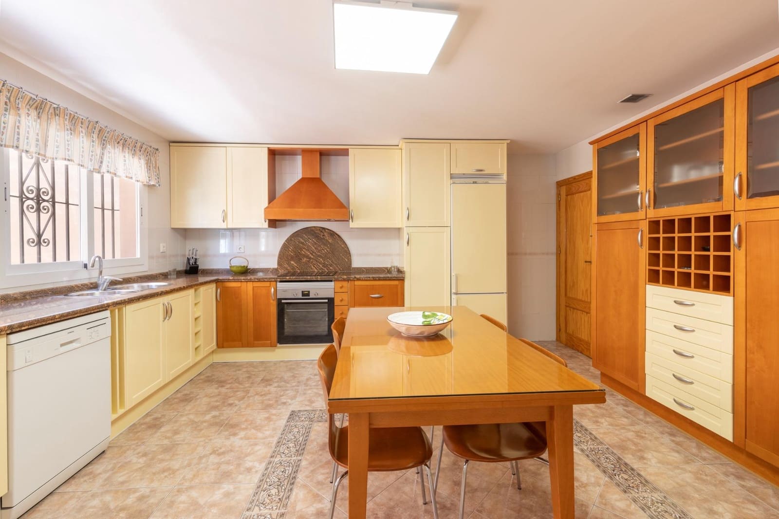 Adosado de 3 habitaciones en Granada ciudad en venta con piscina garaje - 354.000 € (Ref: 10171989)