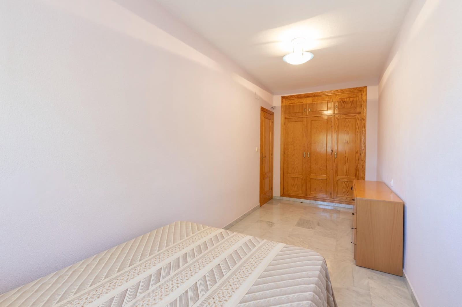 Adosado de 3 habitaciones en Granada ciudad en venta con piscina garaje - 354.000 € (Ref: 10171989)