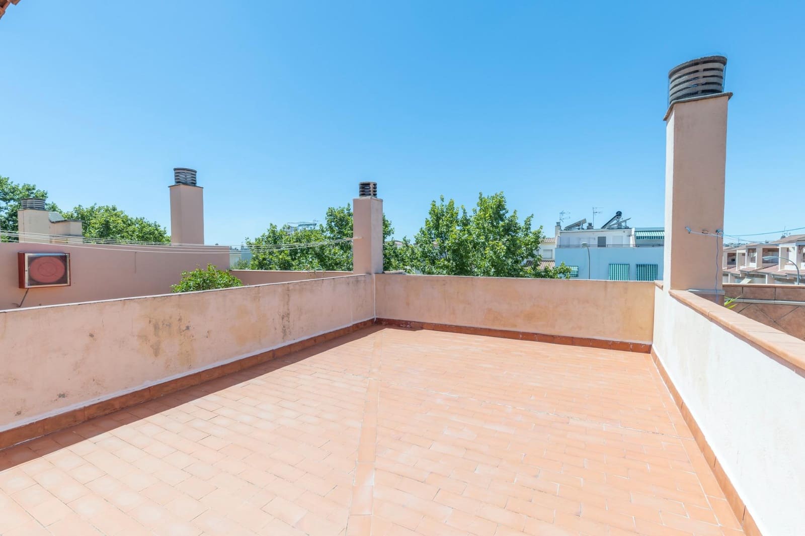 Adosado de 3 habitaciones en Granada ciudad en venta con piscina garaje - 354.000 € (Ref: 10171989)