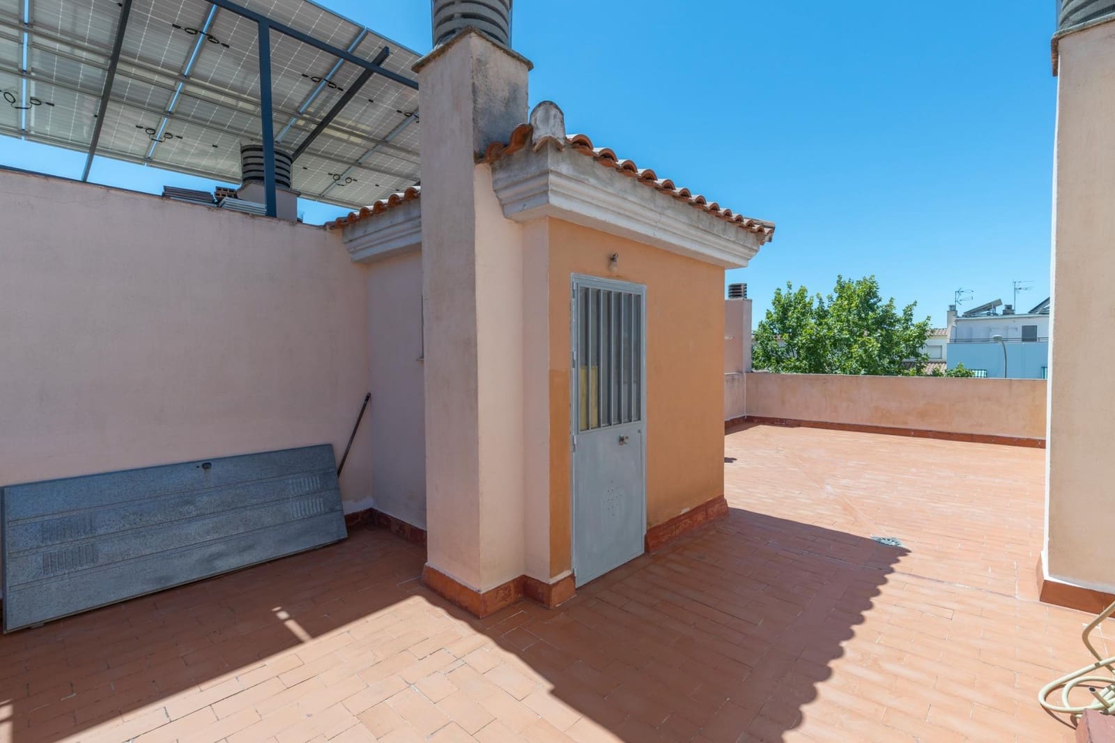 Adosado de 3 habitaciones en Granada ciudad en venta con piscina garaje - 354.000 € (Ref: 10171989)