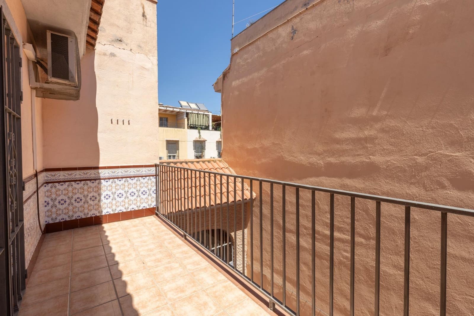 Adosado de 3 habitaciones en Granada ciudad en venta con piscina garaje - 354.000 € (Ref: 10171989)
