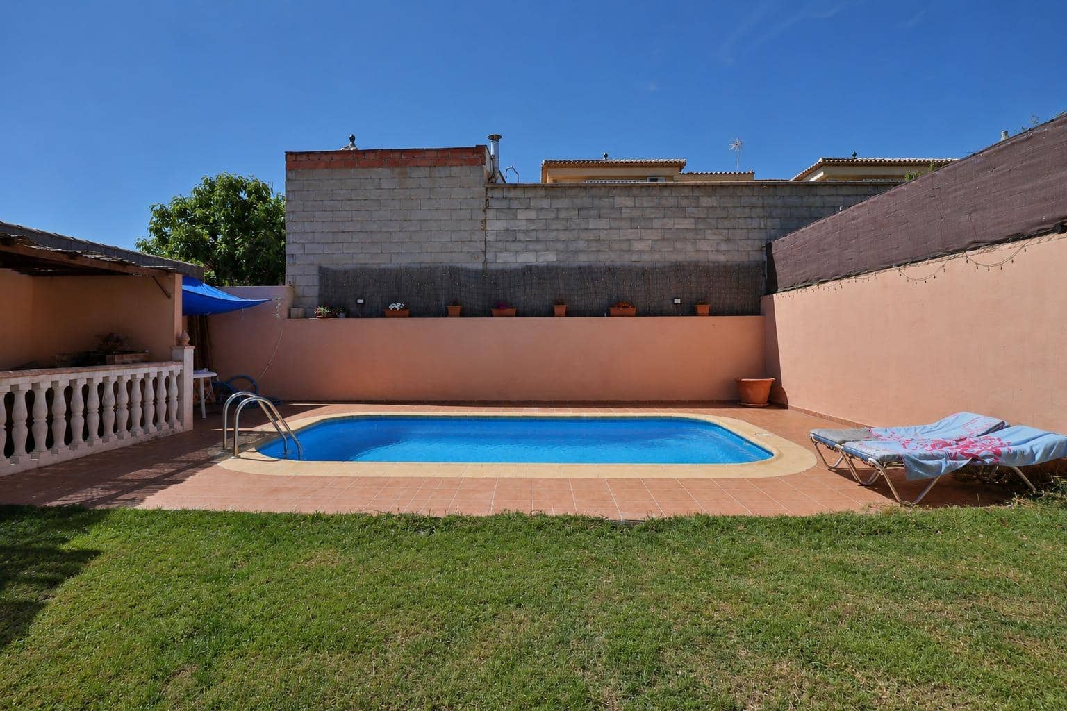4 bedroom Villa for sale in Padul with pool garage - € 311,000 (Ref: 10171995)