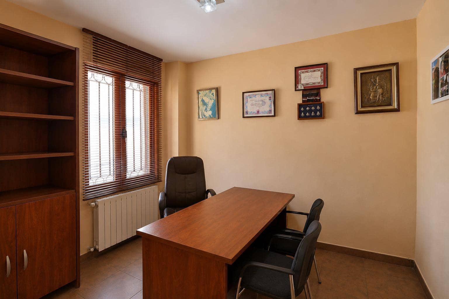 4 bedroom Villa for sale in Padul with pool garage - € 311,000 (Ref: 10171995)