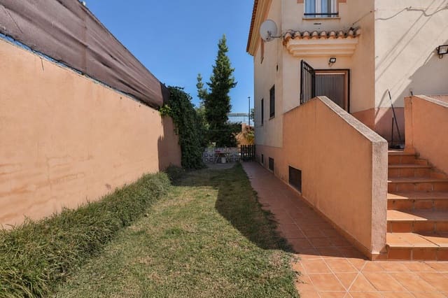 4 soveværelse Villa til salg i Padul med swimmingpool garage - € 311.000 (Ref: 10171995)