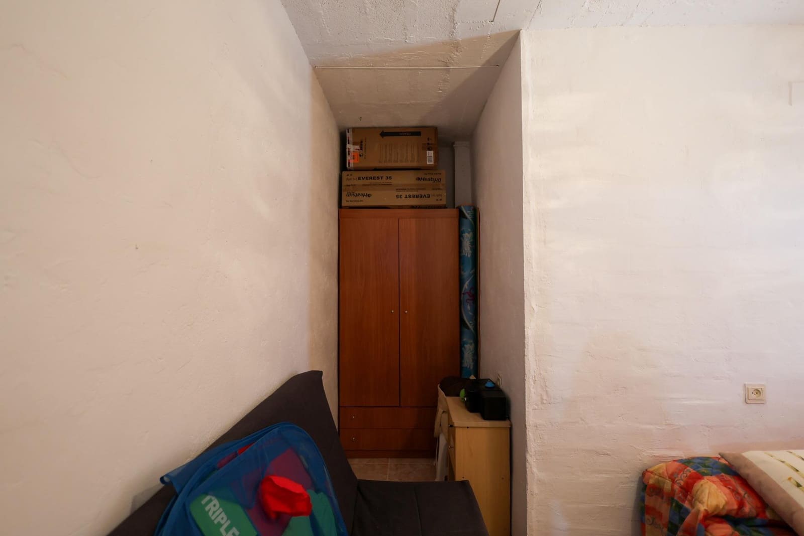 4 slaapkamer Finca/Landhuis te koop in Cogollos Vega met zwembad - € 180.000 (Ref: 10171996)