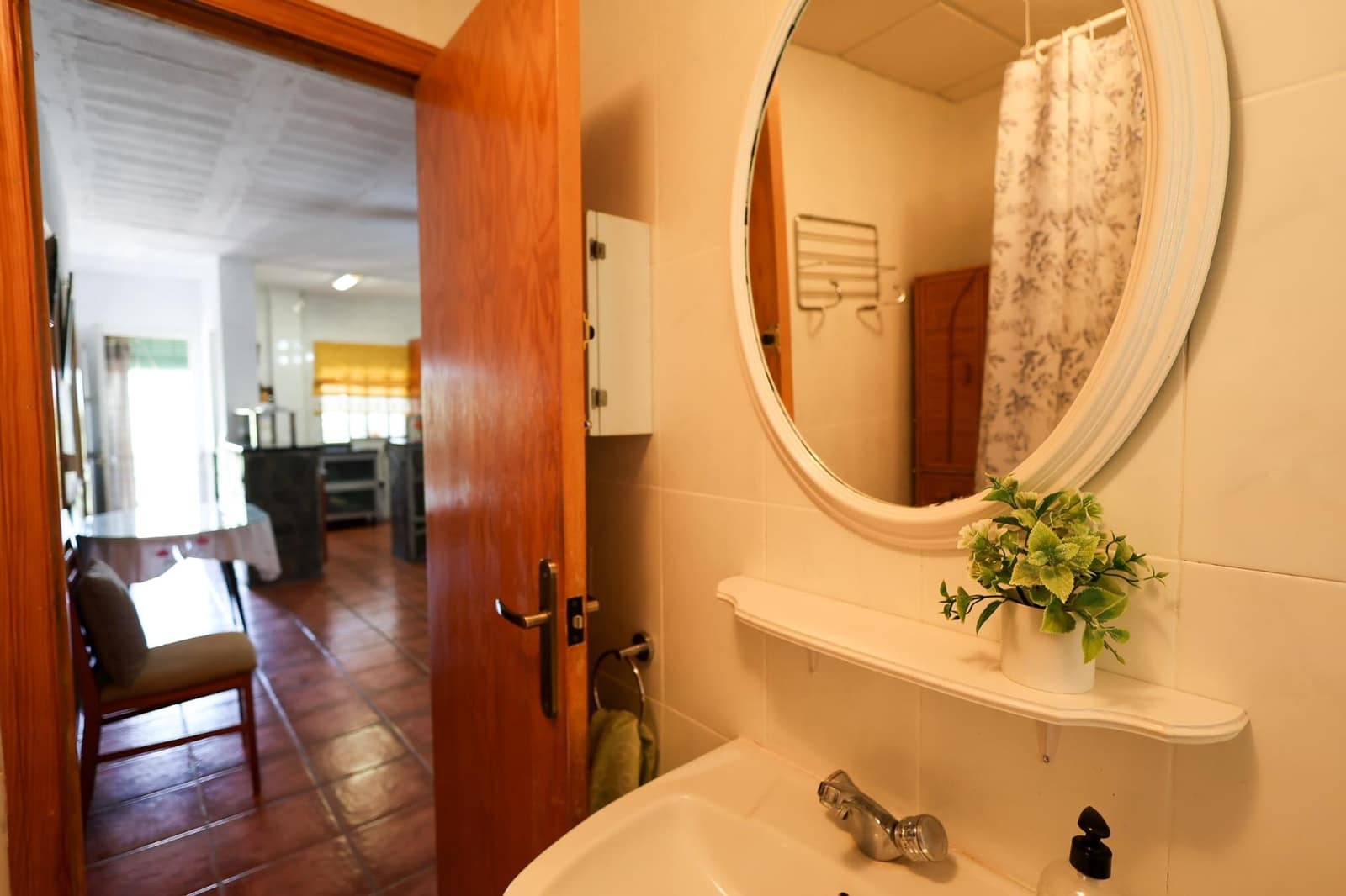4 slaapkamer Finca/Landhuis te koop in Cogollos Vega met zwembad - € 180.000 (Ref: 10171996)