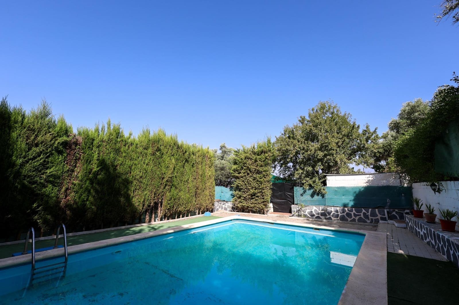 4 slaapkamer Finca/Landhuis te koop in Cogollos Vega met zwembad - € 180.000 (Ref: 10171996)