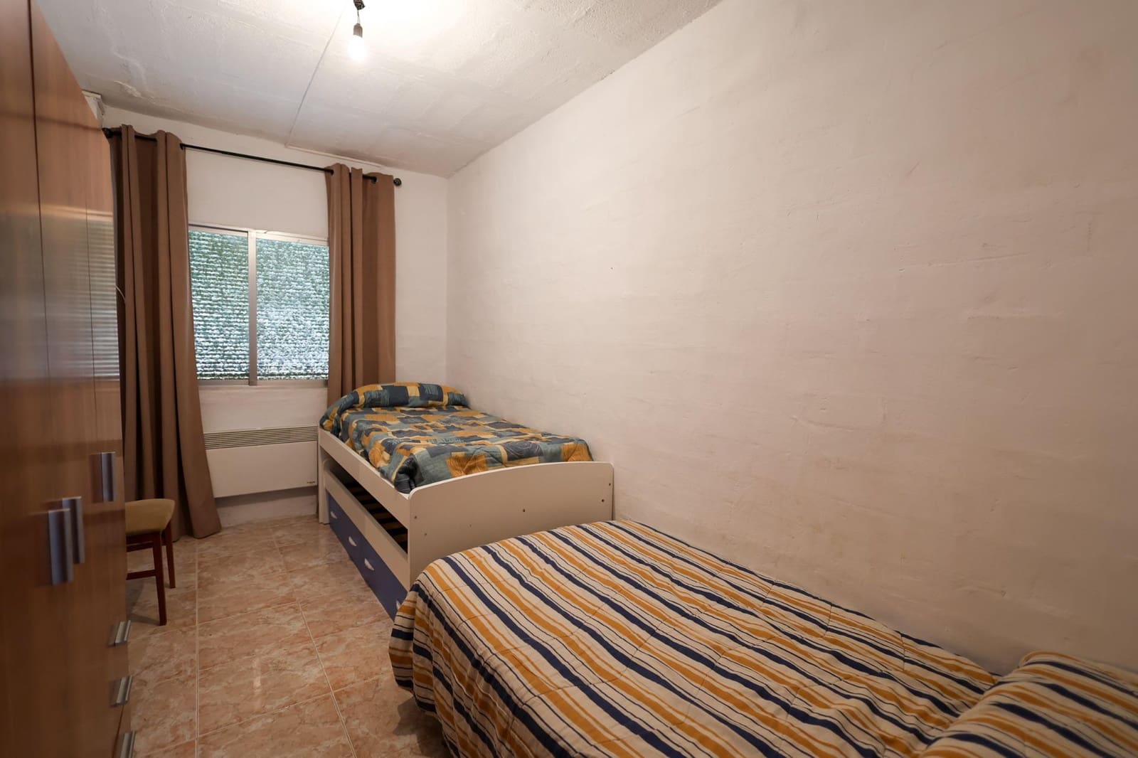 4 slaapkamer Finca/Landhuis te koop in Cogollos Vega met zwembad - € 180.000 (Ref: 10171996)