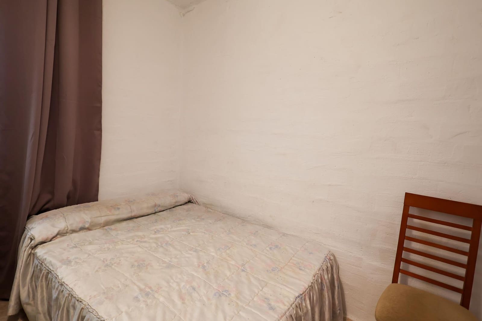 4 slaapkamer Finca/Landhuis te koop in Cogollos Vega met zwembad - € 180.000 (Ref: 10171996)