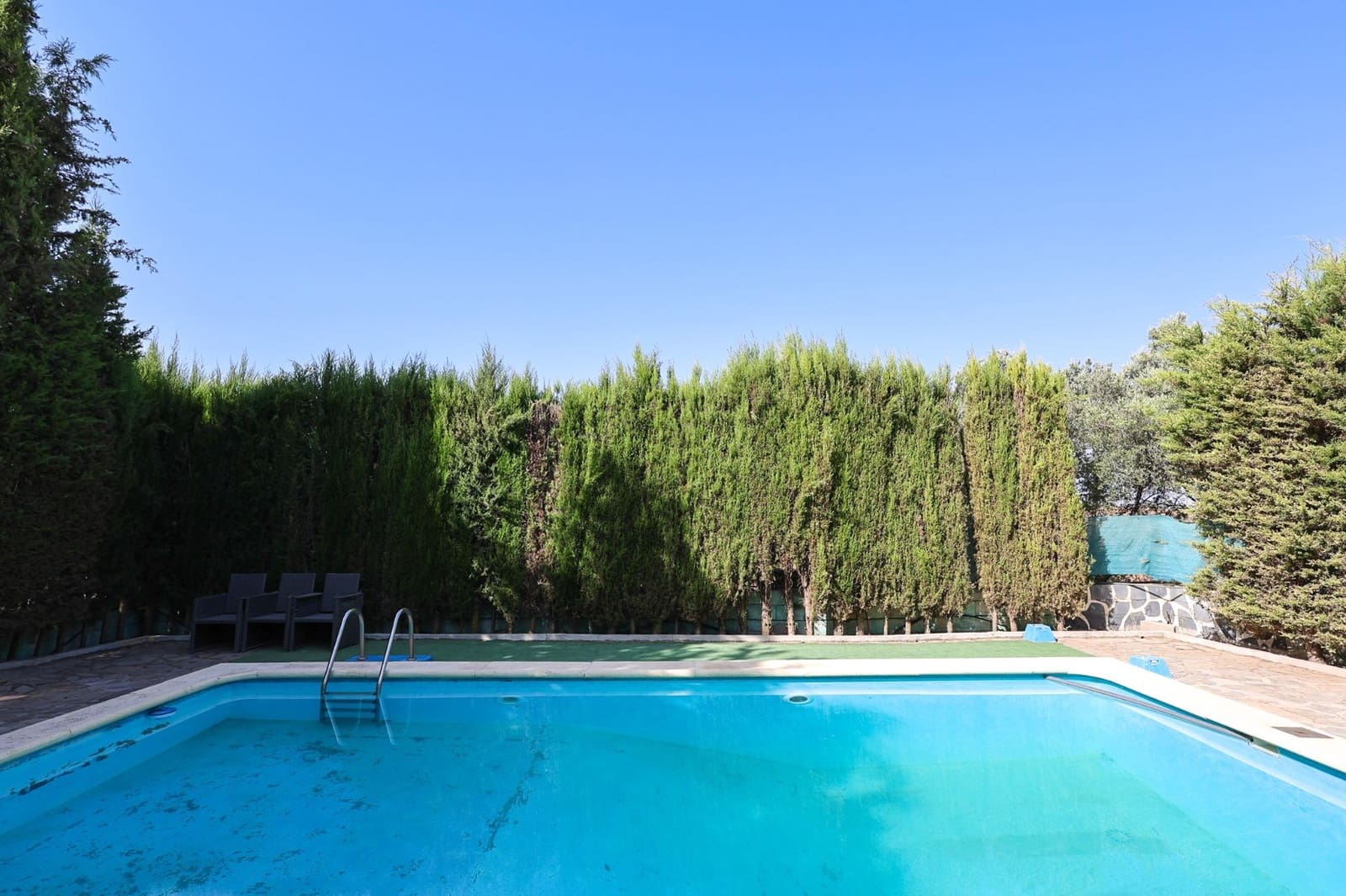 4 slaapkamer Finca/Landhuis te koop in Cogollos Vega met zwembad - € 180.000 (Ref: 10171996)