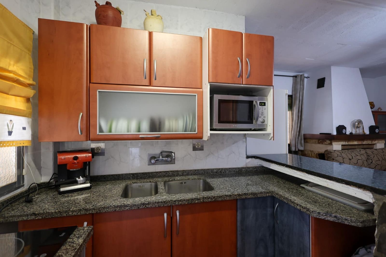4 slaapkamer Finca/Landhuis te koop in Cogollos Vega met zwembad - € 180.000 (Ref: 10171996)