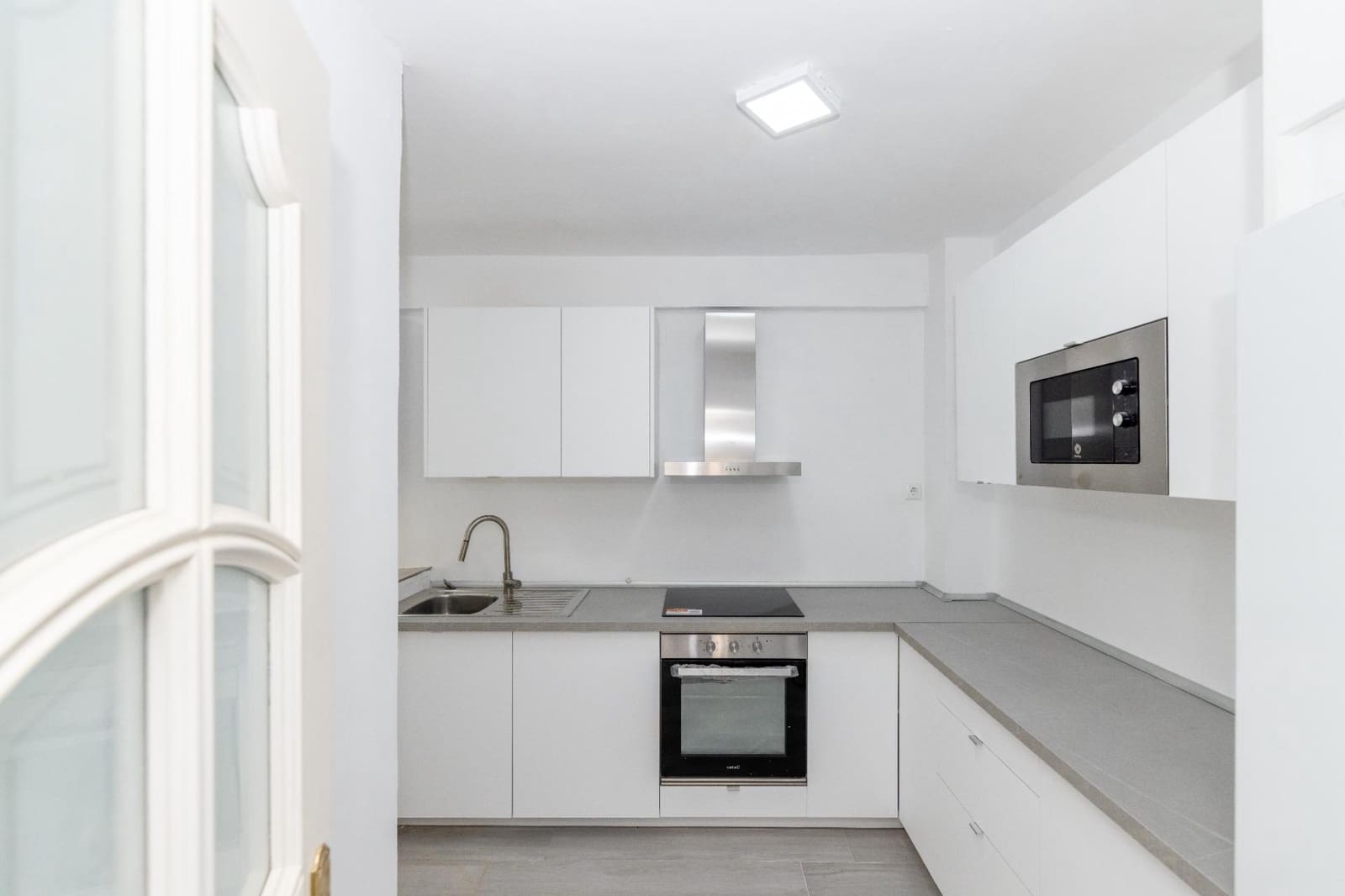 3 sovrum Lägenhet att hyra i Granada stad med garage - 1 275 € (Ref: 10171997)