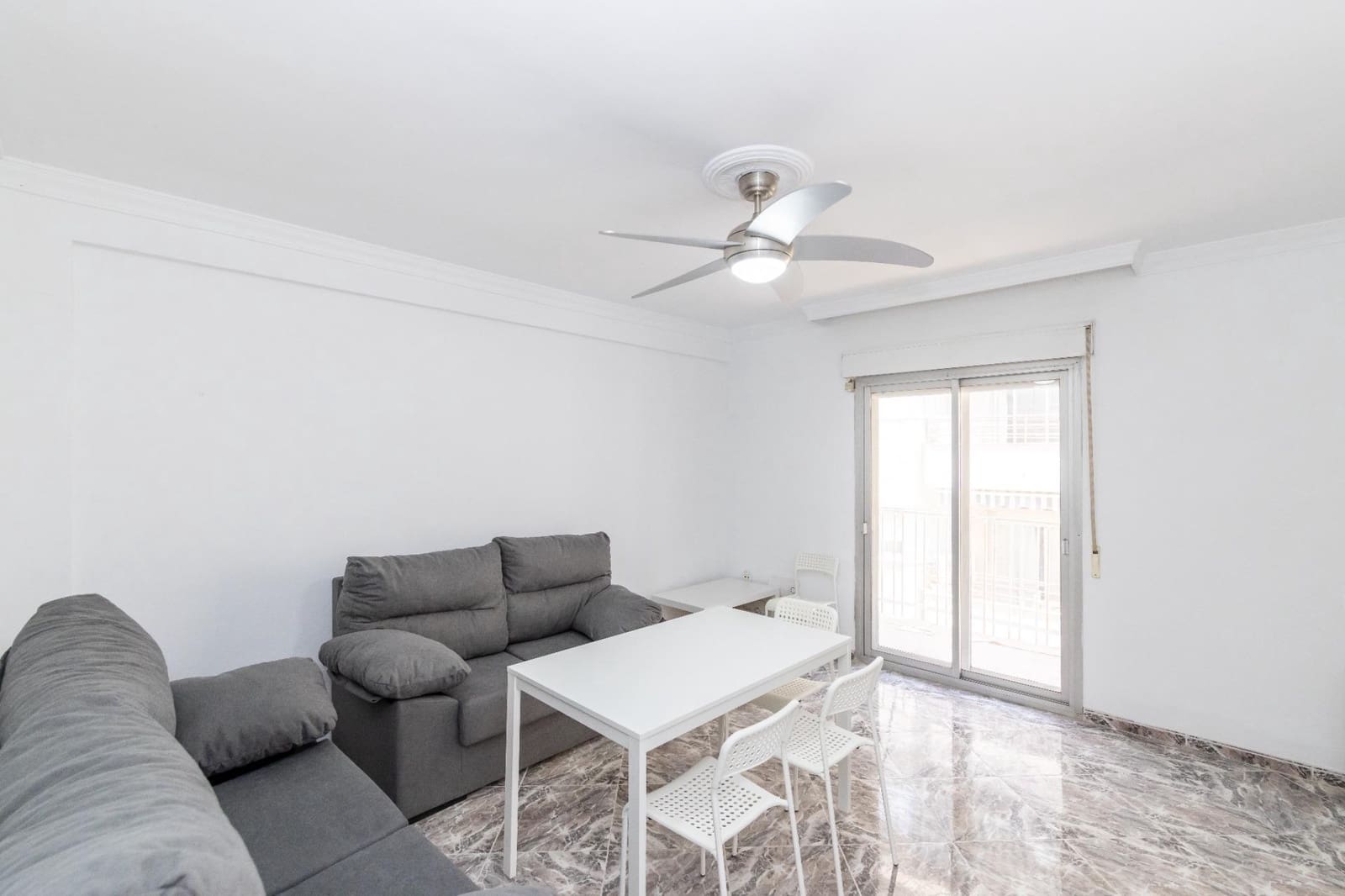3 sovrum Lägenhet att hyra i Granada stad med garage - 1 275 € (Ref: 10171997)