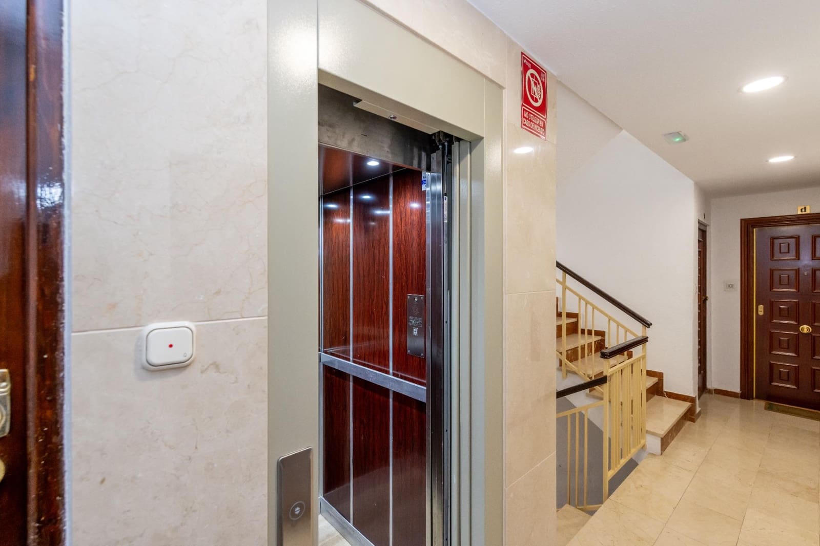 3 sovrum Lägenhet att hyra i Granada stad med garage - 1 275 € (Ref: 10171997)