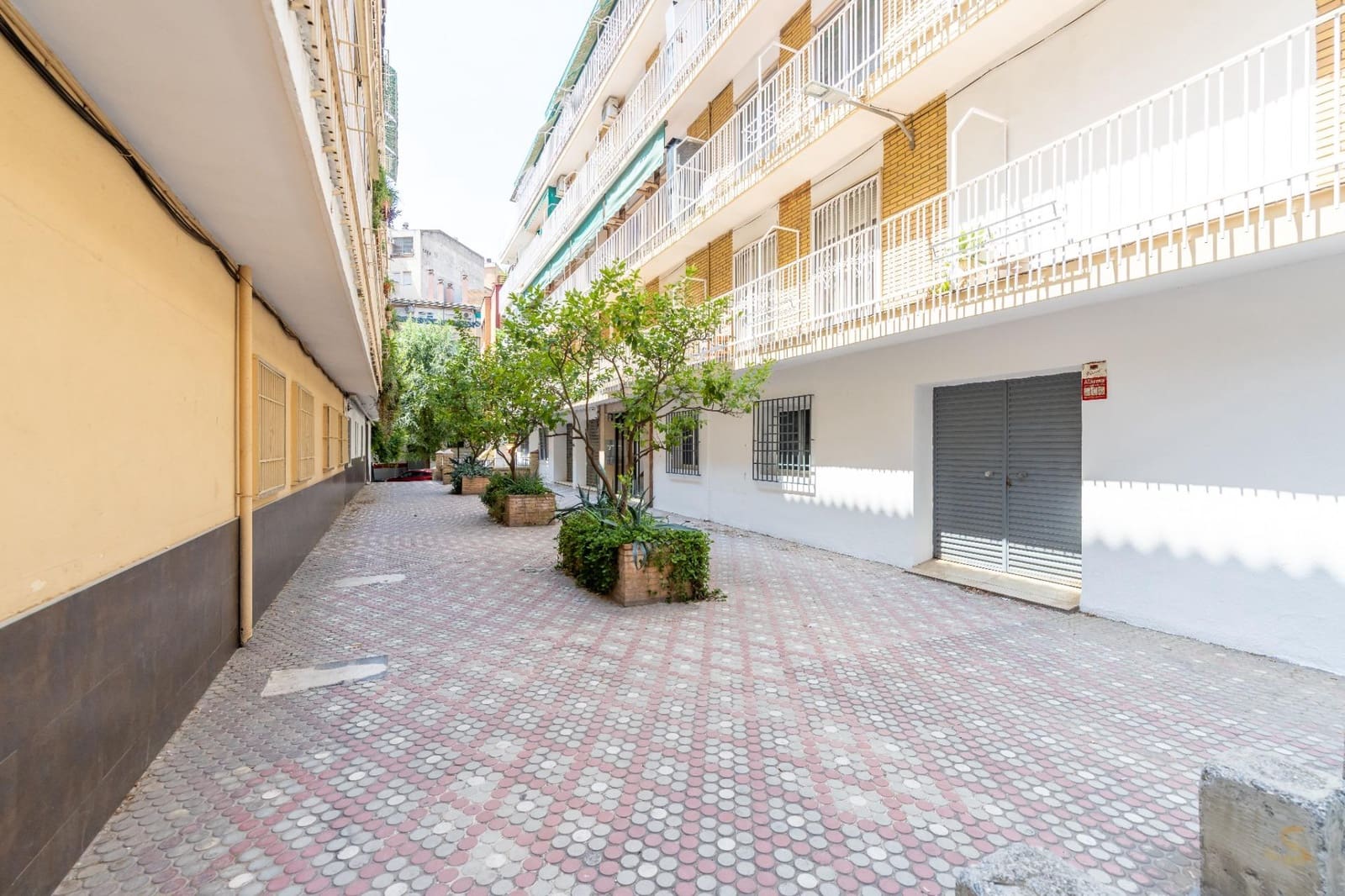 3 sovrum Lägenhet att hyra i Granada stad med garage - 1 275 € (Ref: 10171997)
