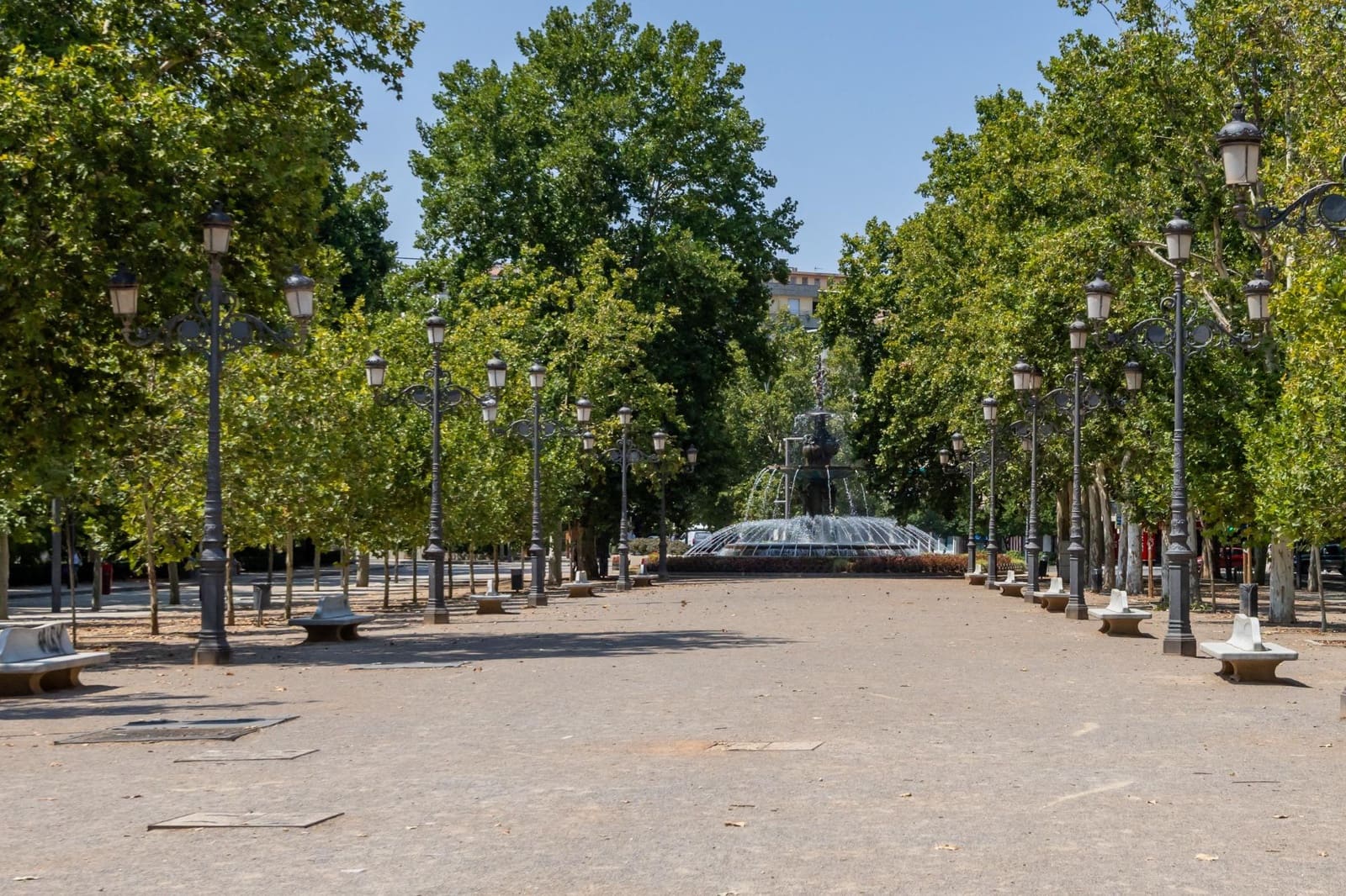 3 sovrum Lägenhet att hyra i Granada stad med garage - 1 275 € (Ref: 10171997)