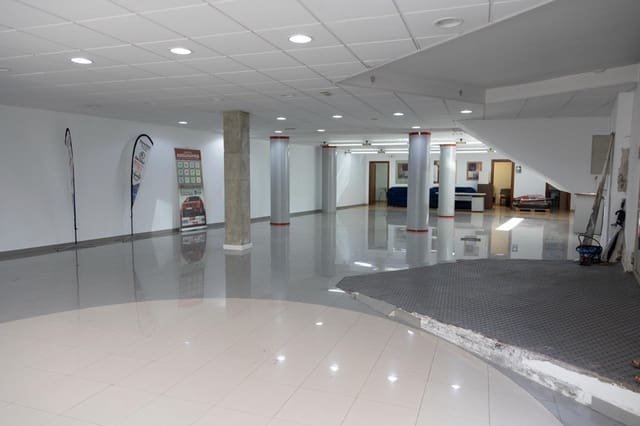 Gewerbe zu verkaufen in La Zubia - 275.000 € (Ref: 10171998)