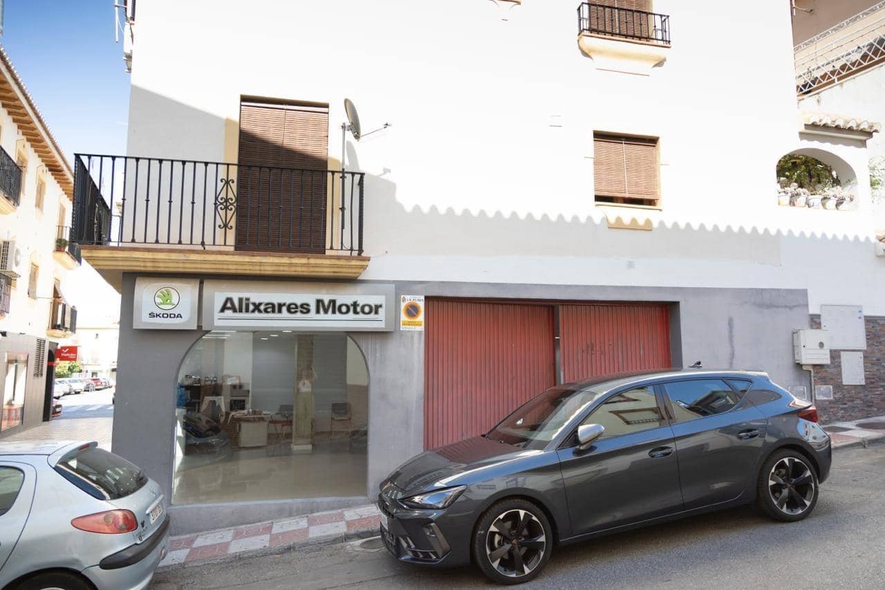 Kommersiell till salu i La Zubia - 275 000 € (Ref: 10171998)