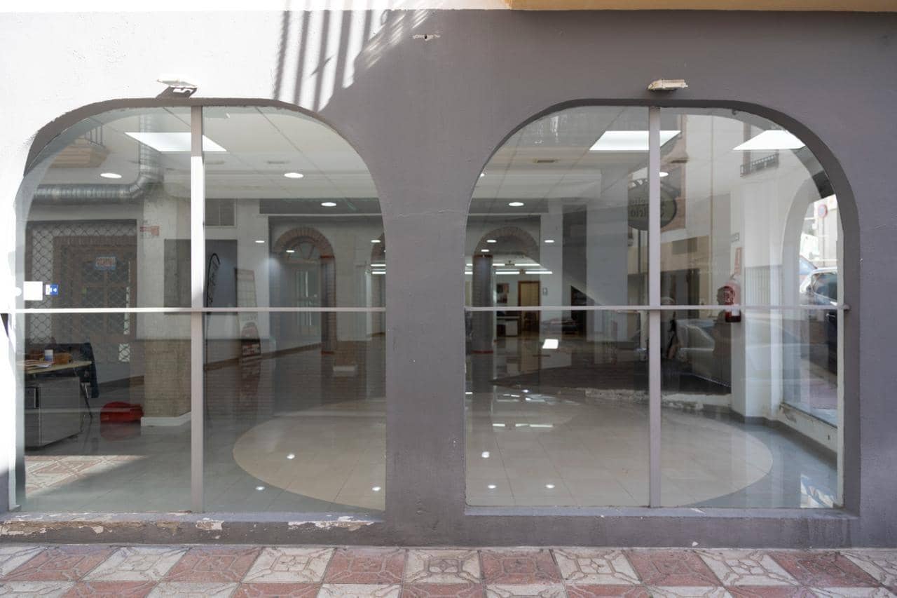 Kommersiell till salu i La Zubia - 275 000 € (Ref: 10171998)