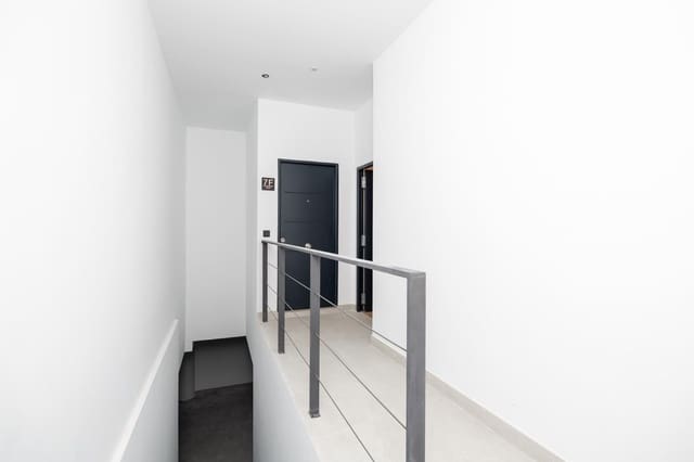 1 slaapkamer Flat te koop in Granada stad - € 179.900 (Ref: 10171999)