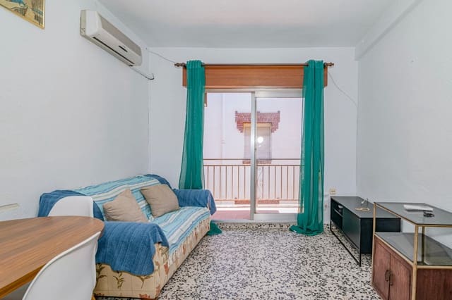 4 Zimmer Wohnung zu verkaufen in Granada Stadt - 267.000 € (Ref: 10172000)