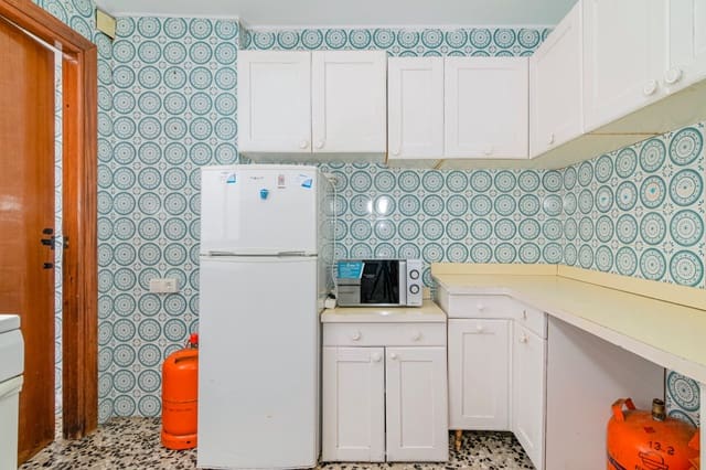 4 Zimmer Wohnung zu verkaufen in Granada Stadt - 267.000 € (Ref: 10172000)