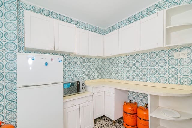4 Zimmer Wohnung zu verkaufen in Granada Stadt - 267.000 € (Ref: 10172000)