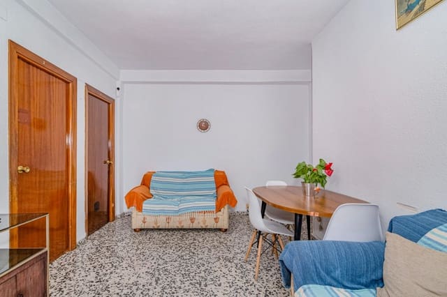 4 slaapkamer Flat te koop in Granada stad - € 267.000 (Ref: 10172000)