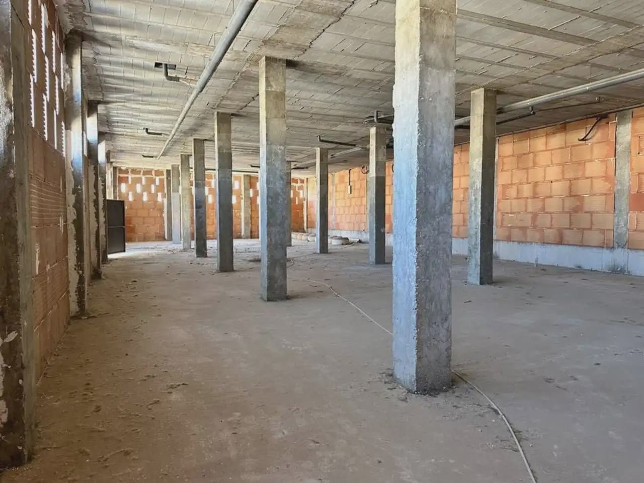 Commercieel te huur in Chauchina - € 300 (Ref: 10165263)