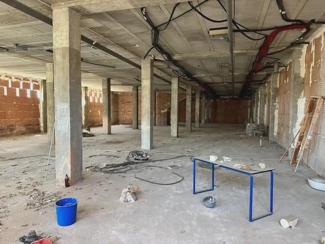 Commercieel te huur in Chauchina - € 300 (Ref: 10165263)