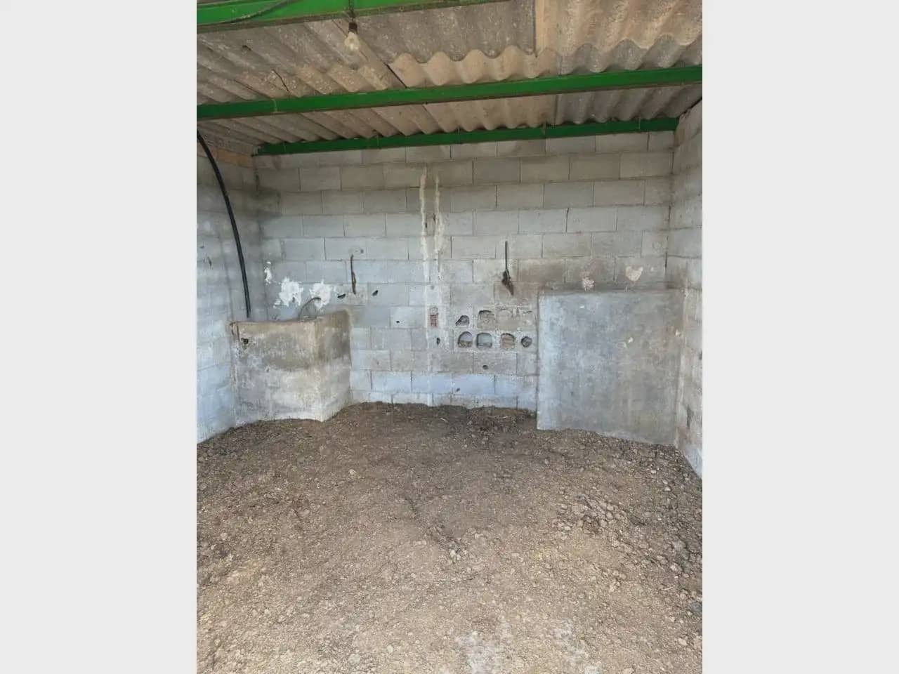 Grunde uden byggetilladelser til salg i Padul - € 49.900 (Ref: 10165273)