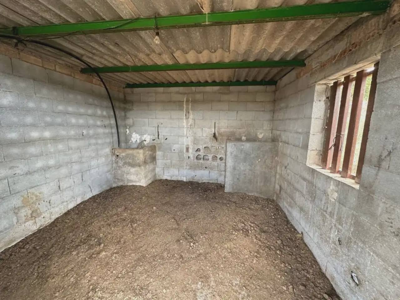 Grunde uden byggetilladelser til salg i Padul - € 49.900 (Ref: 10165273)