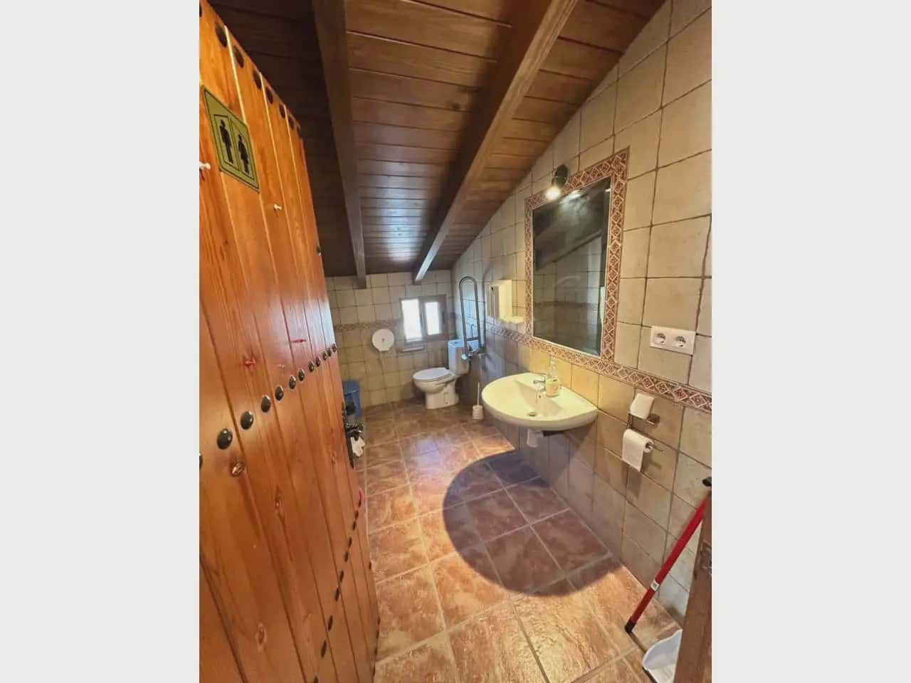 9 soveværelse Hotel til salg i Gorafe - € 399.000 (Ref: 10165274)