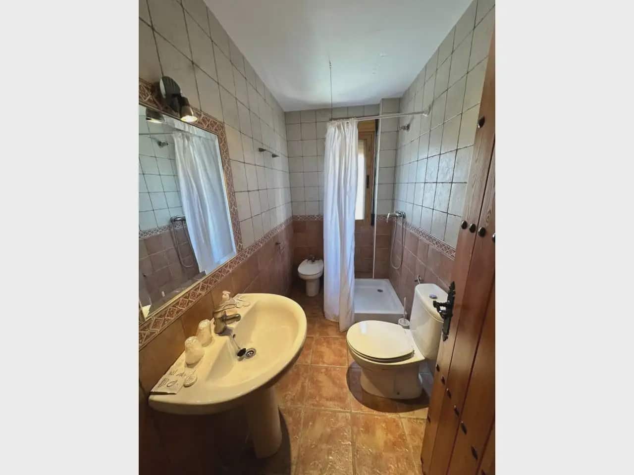 9 soveværelse Hotel til salg i Gorafe - € 399.000 (Ref: 10165274)