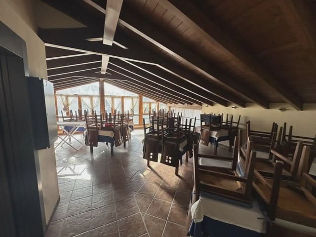 9 soveværelse Hotel til salg i Gorafe - € 399.000 (Ref: 10165274)