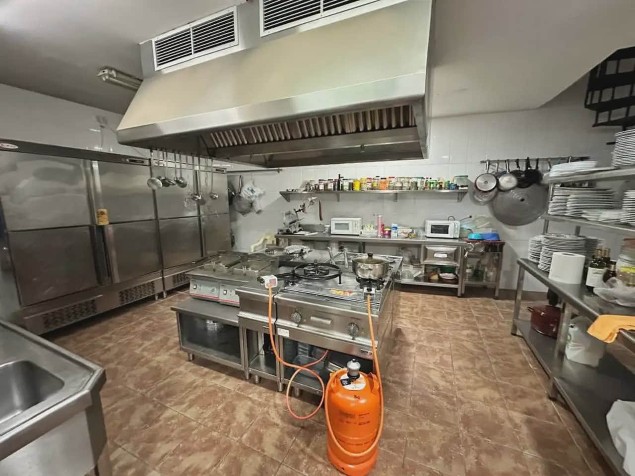 9 soveværelse Hotel til salg i Gorafe - € 399.000 (Ref: 10165274)
