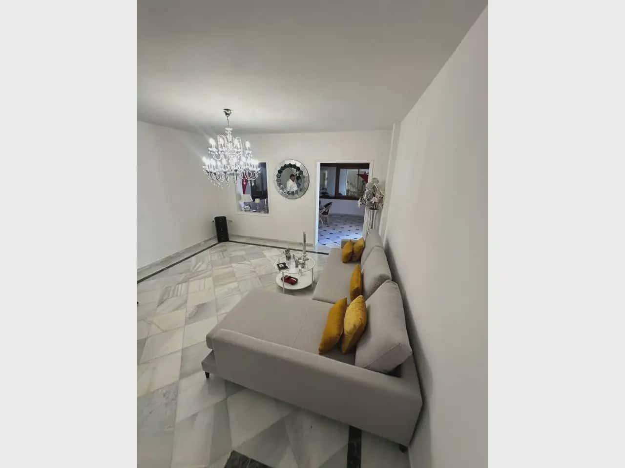 5 bedroom Villa for rent in Marbella with pool garage - € 6,000 (Ref: 10165282)