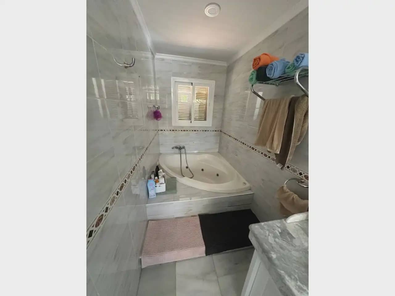 5 bedroom Villa for rent in Marbella with pool garage - € 6,000 (Ref: 10165282)