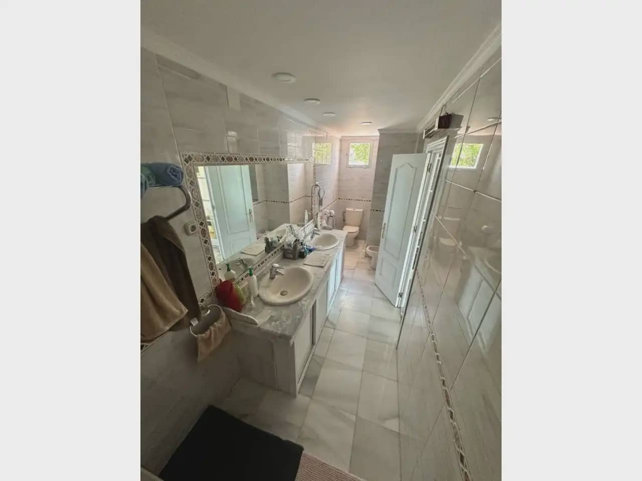 5 bedroom Villa for rent in Marbella with pool garage - € 6,000 (Ref: 10165282)