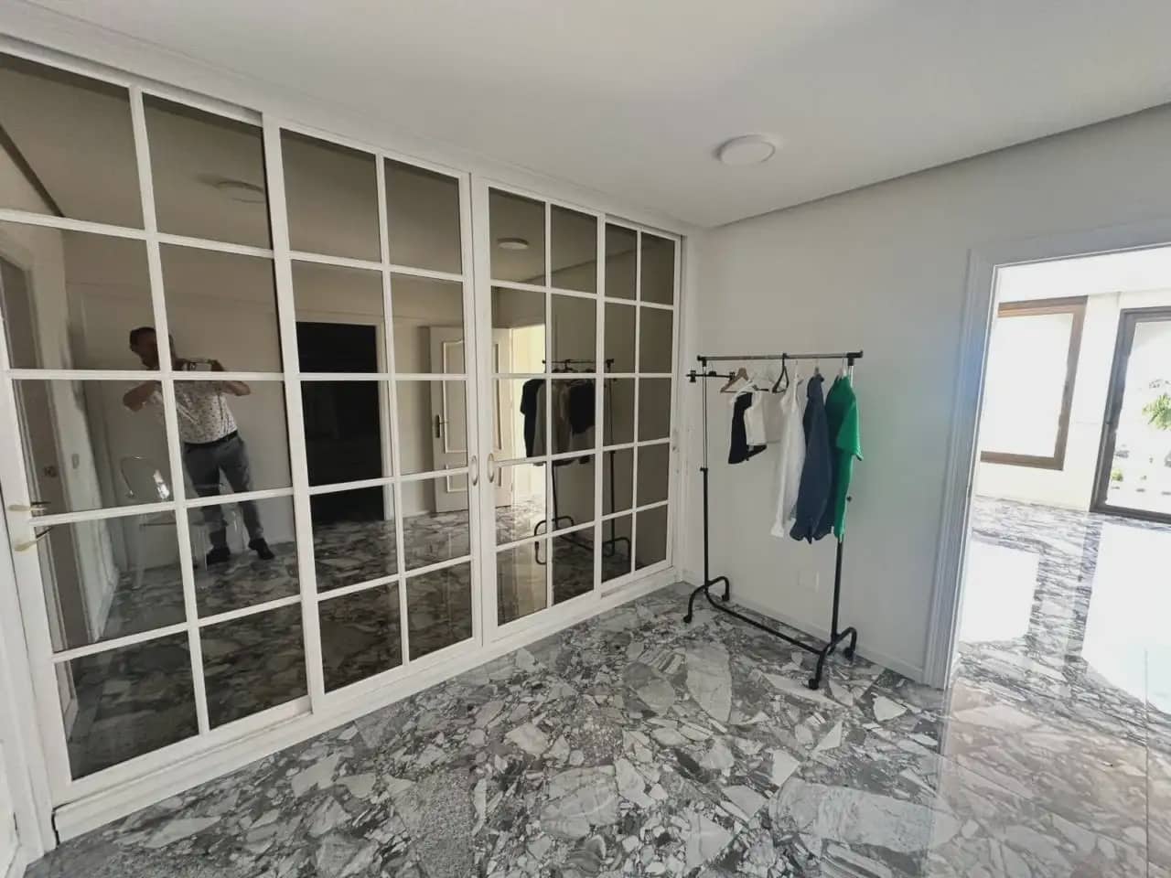 5 bedroom Villa for rent in Marbella with pool garage - € 6,000 (Ref: 10165282)