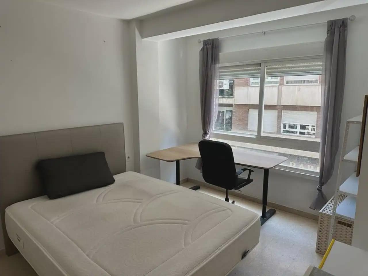 3 soverom Leilighet til leie i Granada by - € 900 (Ref: 10165283)