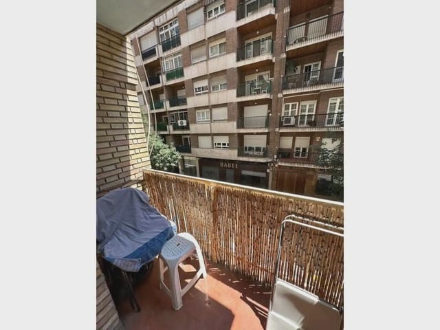 3 soverom Leilighet til leie i Camino de Ronda - Rosaleda, Granada by - € 900 (Ref: 10165283)