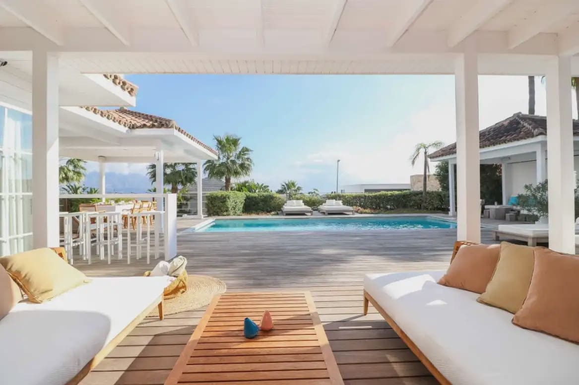 4 bedroom Villa for sale in Benahavis with pool garage - € 1,875,000 (Ref: 10170043)