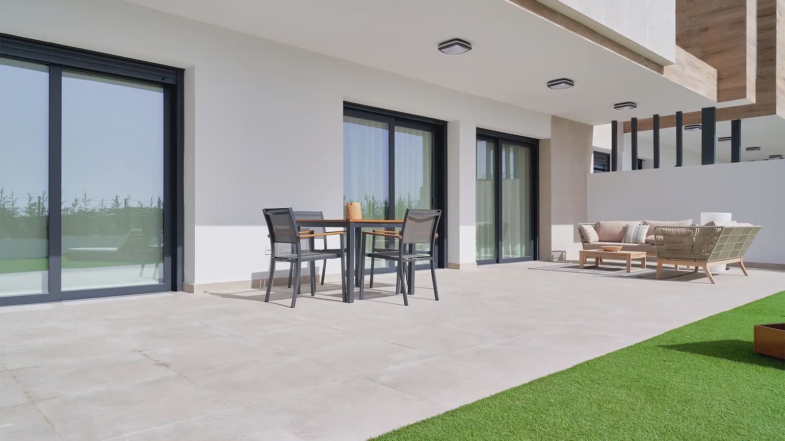 3 bedroom Flat for sale in Estepona with pool garage - € 732,000 (Ref: 10170046)