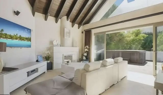 3 bedroom Penthouse for sale in Los Flamingos, Benahavís with pool garage - € 1,075,000 (Ref: 10170049)