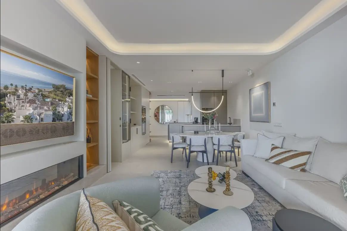 Piso de 3 habitaciones en El Velerín en venta con piscina - 1.895.000 € (Ref: 10170050)