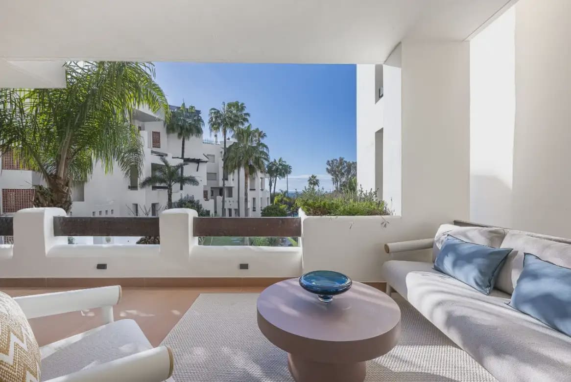 Piso de 3 habitaciones en El Velerín en venta con piscina - 1.895.000 € (Ref: 10170050)