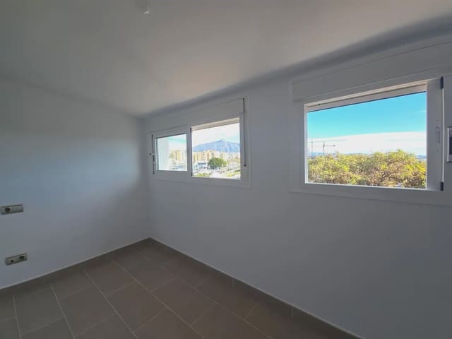 4 camera da letto Appartamento in vendita in Nueva Alcántara, Marbella con garage - 445.000 € (Rif: 10170051)